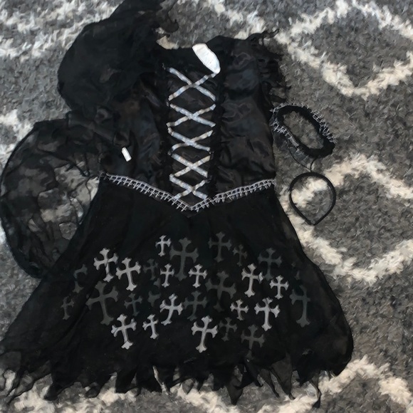 Dresses & Skirts - Gothic angel costume size M comes with halo and wings